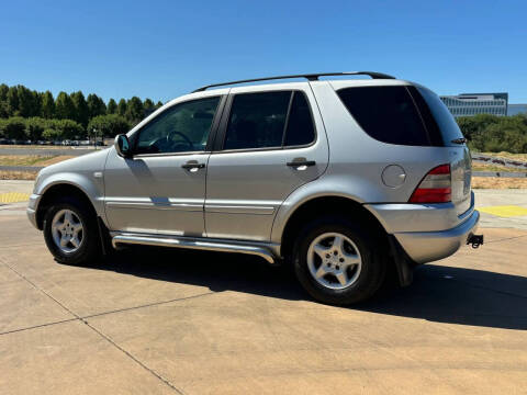 2000 Mercedes-Benz M-Class ML 320