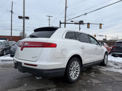 2010 Lincoln MKT