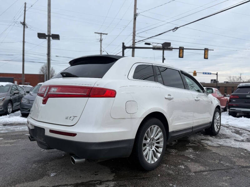 2010 Lincoln MKT