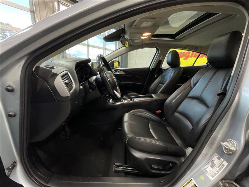 2018 Mazda MAZDA3 Touring