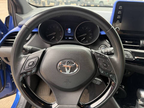 2022 Toyota C-HR XLE