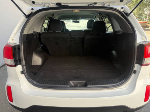 2015 Kia Sorento LX