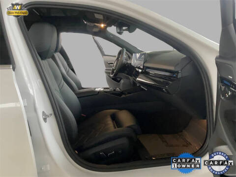 2025 BMW 5 Series 530i