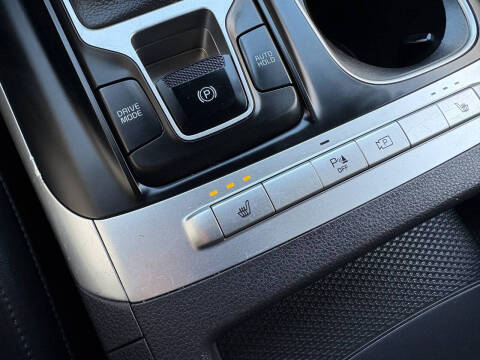 2022 Kia Carnival LX