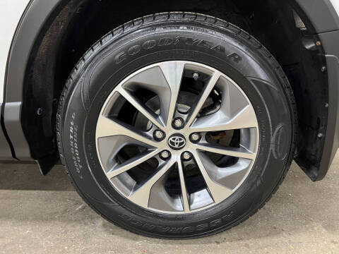 2017 Toyota RAV4 Hybrid XLE