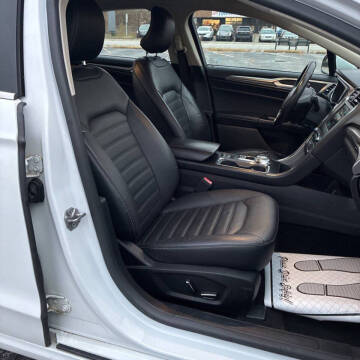 2017 Ford Fusion Hybrid SE