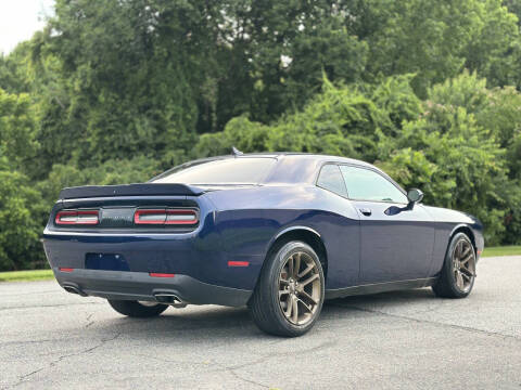 2015 Dodge Challenger SXT Plus