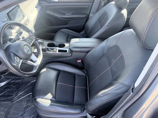 2022 Nissan Altima 2.5 SR