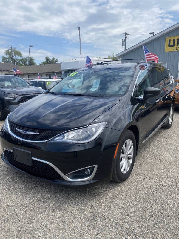 2017 Chrysler Pacifica Touring Plus