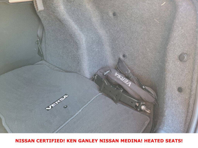 2023 Nissan Versa SR