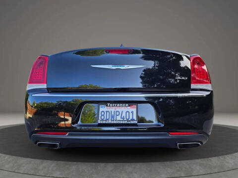 2018 Chrysler 300 Limited