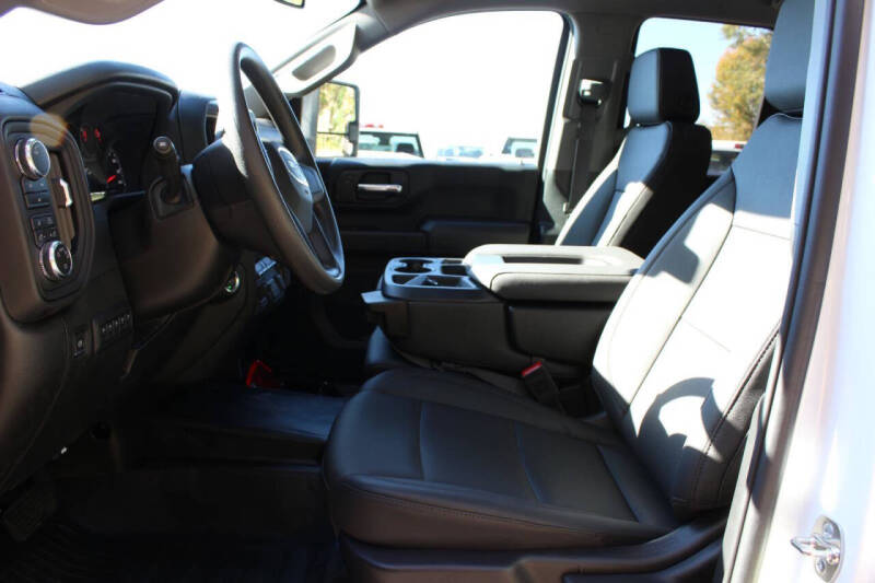 2025 GMC Sierra 2500HD Pro