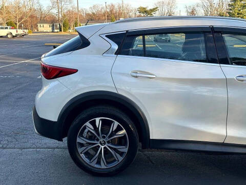 2017 Infiniti QX30