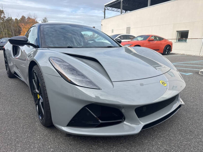 2025 Lotus Emira V6 Base