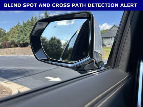 2025 GMC Yukon Elevation