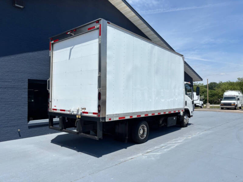 2018 Isuzu NPR Box Van