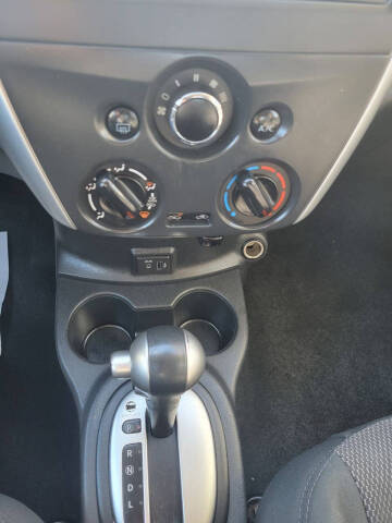 2019 Nissan Versa S Plus