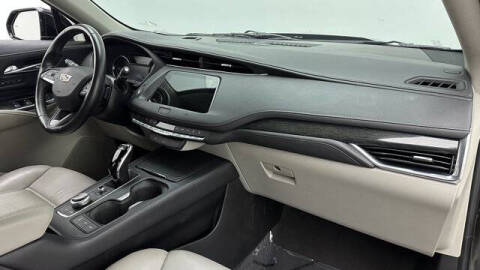 2020 Cadillac XT4 Premium Luxury