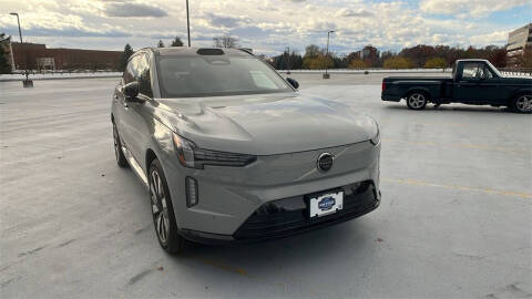 2025 Volvo EX90 Twin Performance Plus 7P