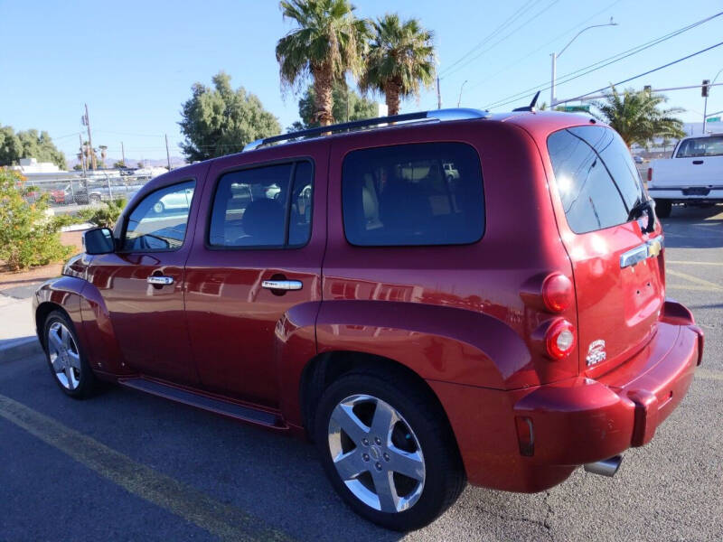 2008 Chevrolet HHR LT photo 2