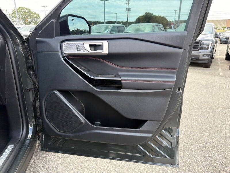 2023 Ford Explorer ST-Line