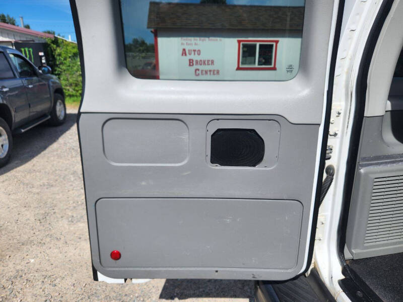 2010 Ford E-Series E-350 SD XL