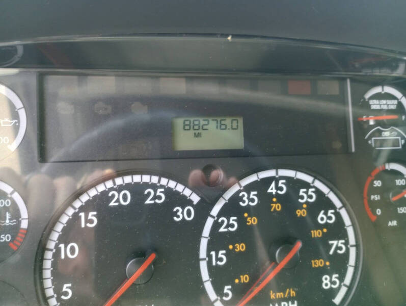 2014 Freightliner M2 106
