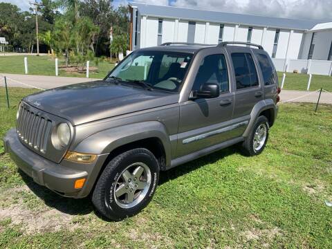 2005 Jeep Liberty for sale at EXECUTIVE CAR SALES LLC in North Fort Myers FL