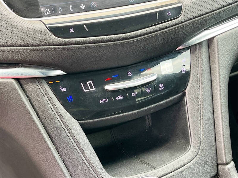 2022 Cadillac XT5 Premium Luxury