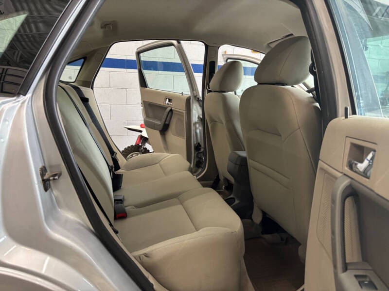 2008 Ford Focus SES