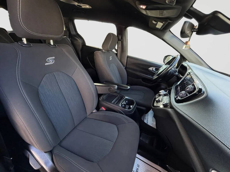 2021 Chrysler Pacifica Touring