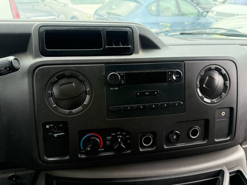 2013 Ford E-Series E-150