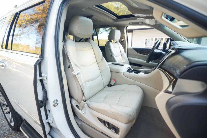 2018 Cadillac Escalade Luxury