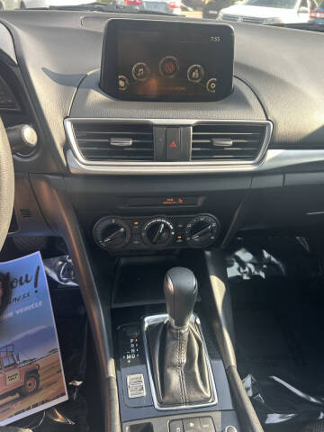 2017 Mazda MAZDA3 Sport