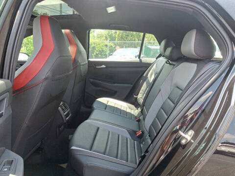 2025 Volkswagen Golf GTI SE