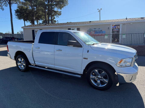 2015 RAM 1500 SLT