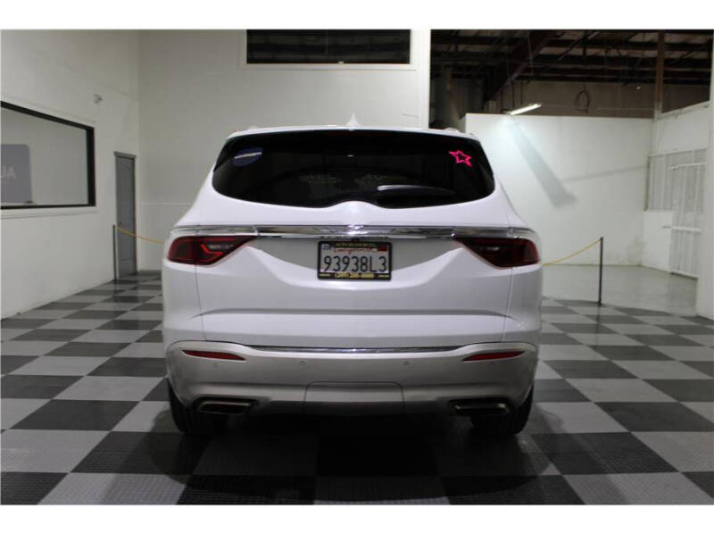 2022 Buick Enclave Essence