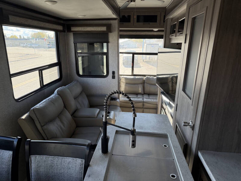 2021 Crossroads RV CE3891MK21