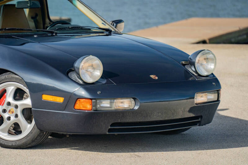 1987 Porsche 928 S4