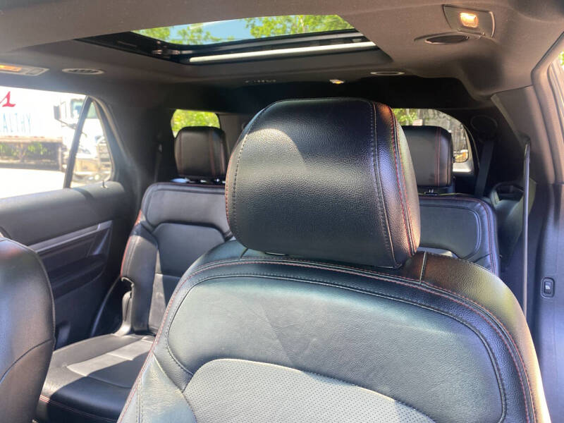 2016 Ford Explorer Sport