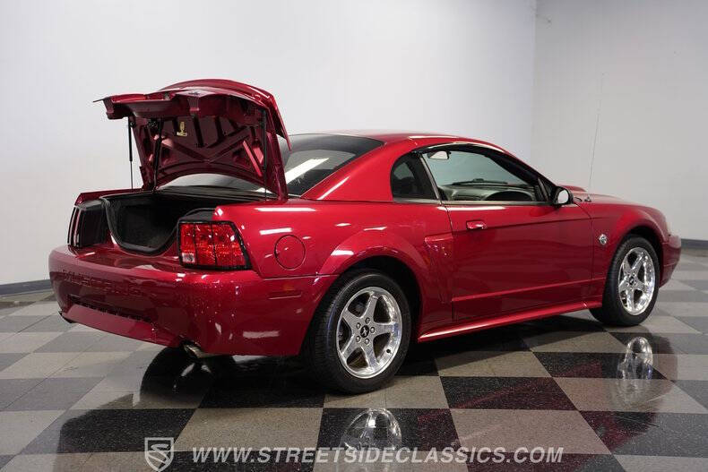 2004 Ford Mustang GT Deluxe