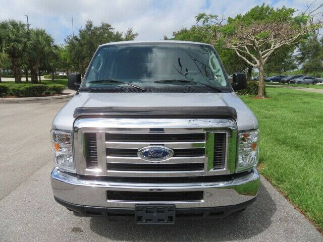 2014 Ford E-Series E-150 XLT