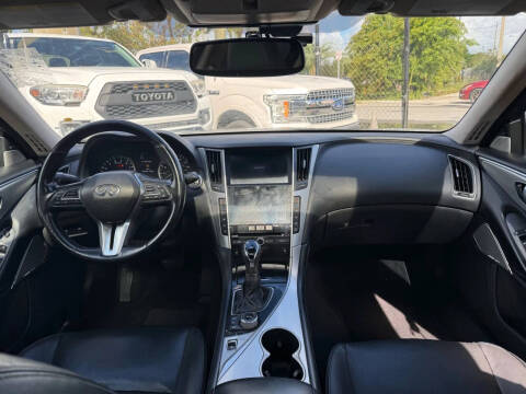 2021 Infiniti Q50 Luxe