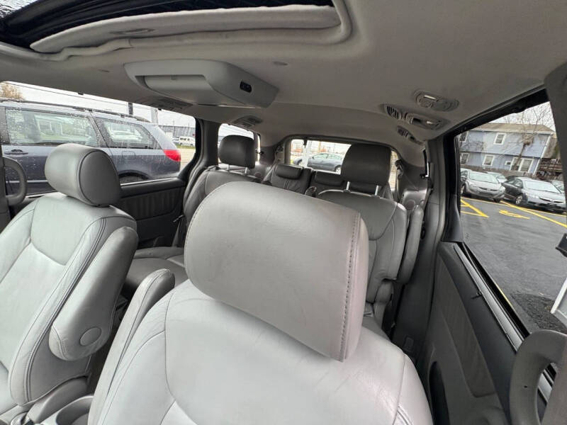 2006 Toyota Sienna XLE Limited 7 Passenger