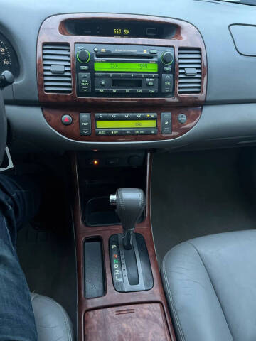 2004 Toyota Camry