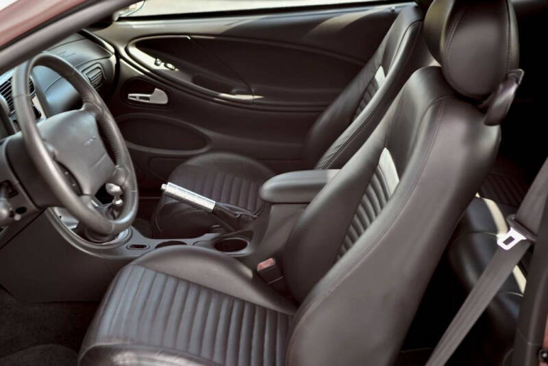 2003 Ford Mustang Mach 1 Premium