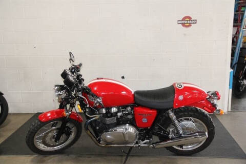 2011 Triumph THRUXTON 9