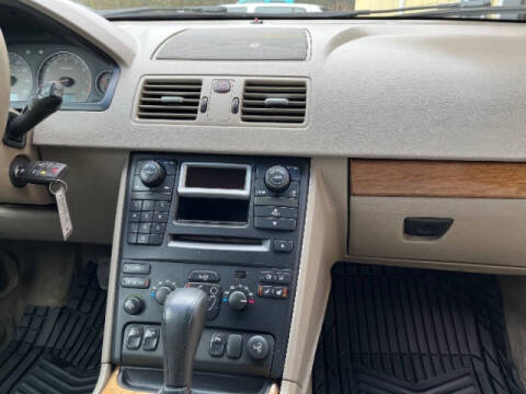 2005 Volvo XC90 2.5T