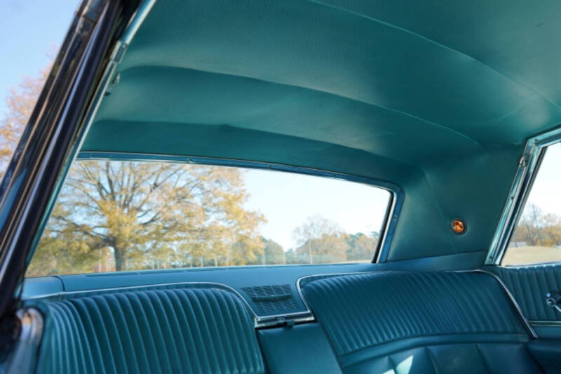 1964 Ford Thunderbird