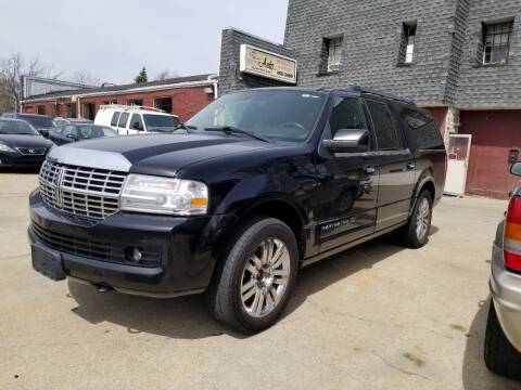 2009 Lincoln Navigator L for sale at DALE'S AUTO INC in Mount Clemens MI